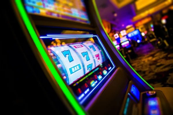 Result confirmation and payout display