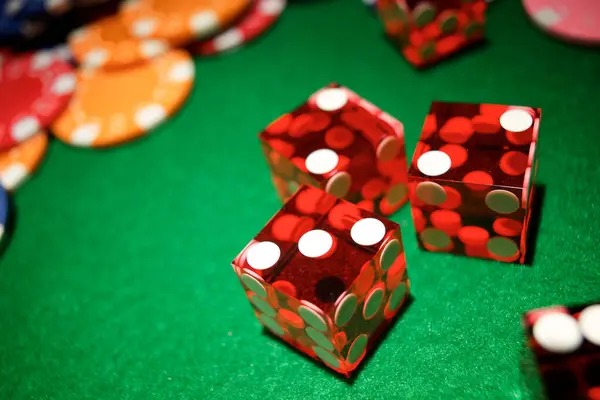 Three Card Poker live dealer table on buahtogel